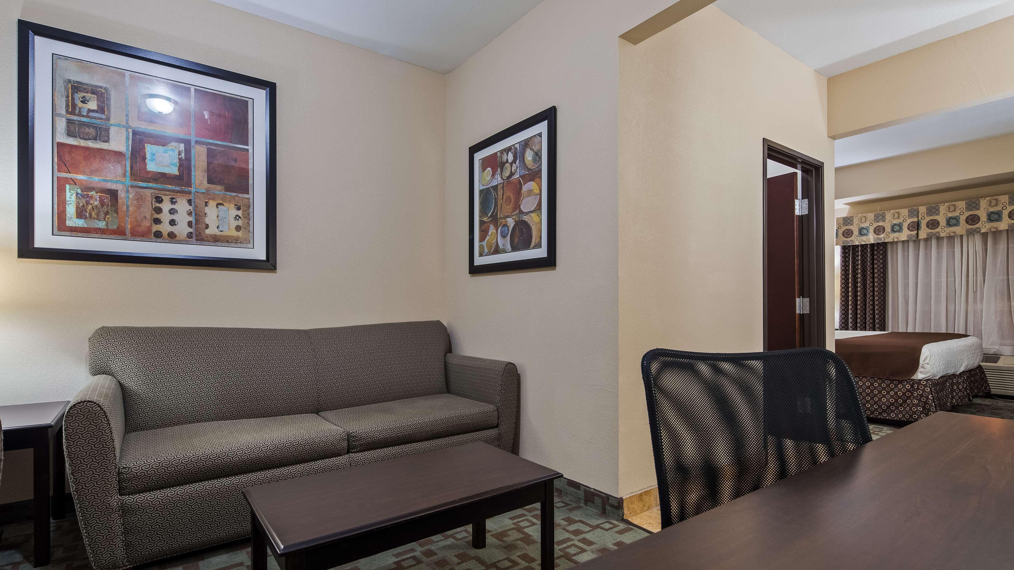 Best Western Plus Eastgate Inn & Suites Уичита Экстерьер фото